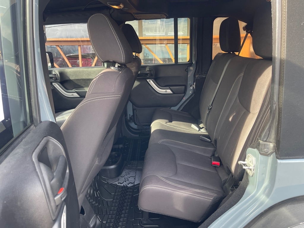 Jeep Wrangler Unlimited 4WD 4dr Rubicon 2015