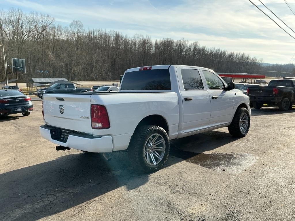 RAM 1500 Express 4x4 Crew Cab 5'7" Box 2018