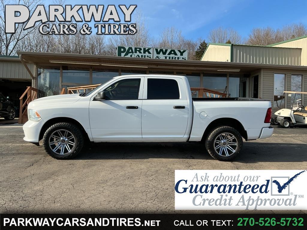 2018 RAM 1500 Express 4x4 Crew Cab 5'7" Box