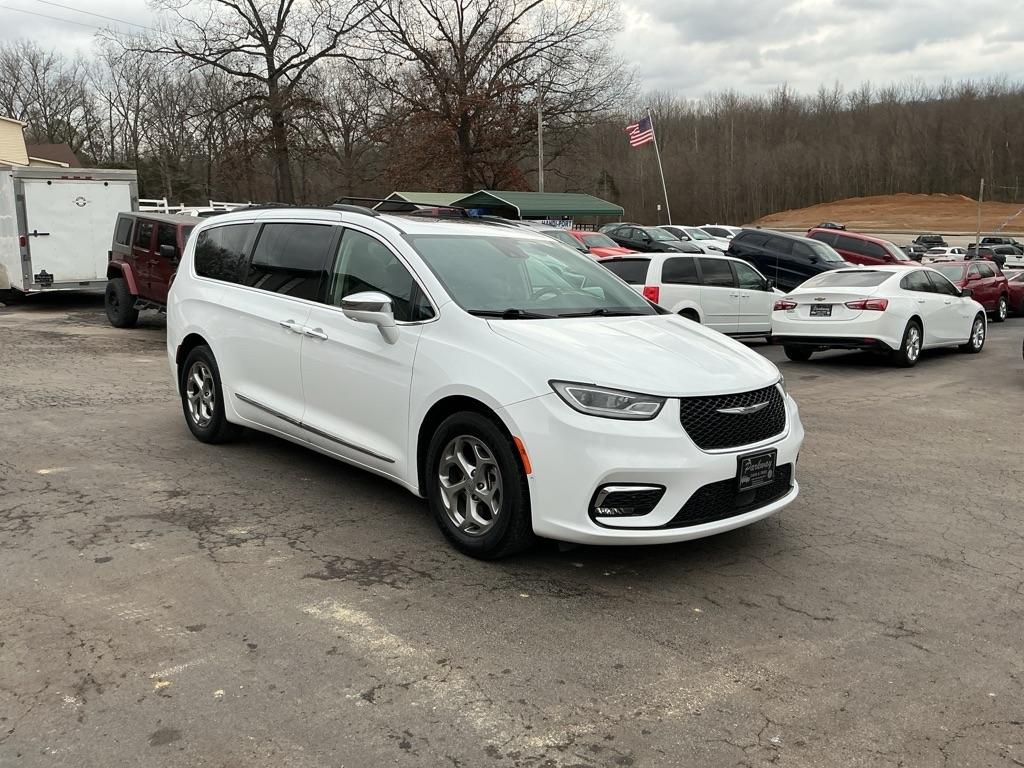 Chrysler Pacifica Limited FWD 2022