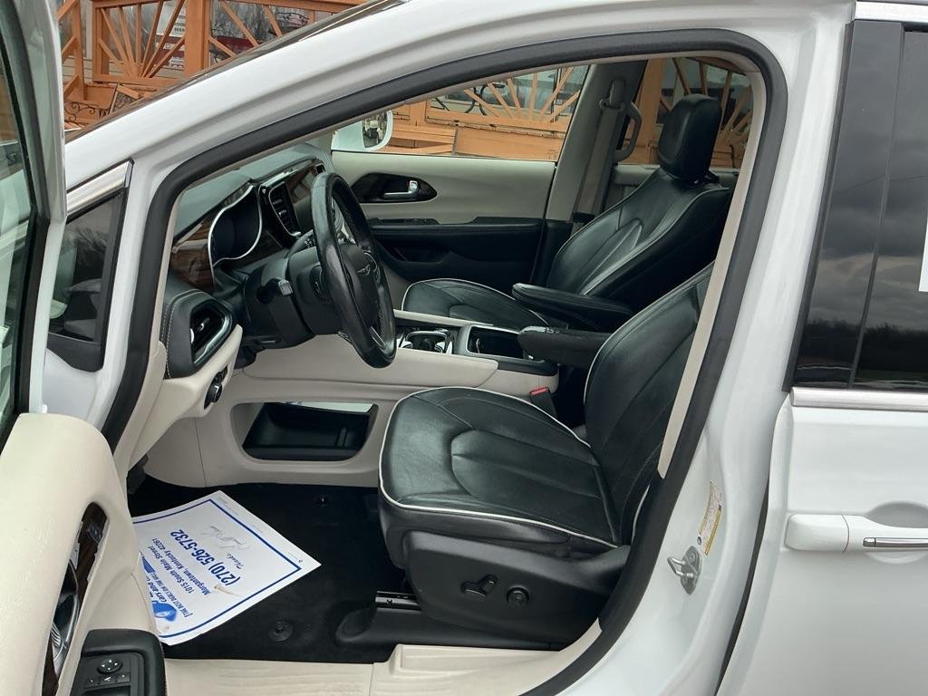 Chrysler Pacifica Limited FWD 2022