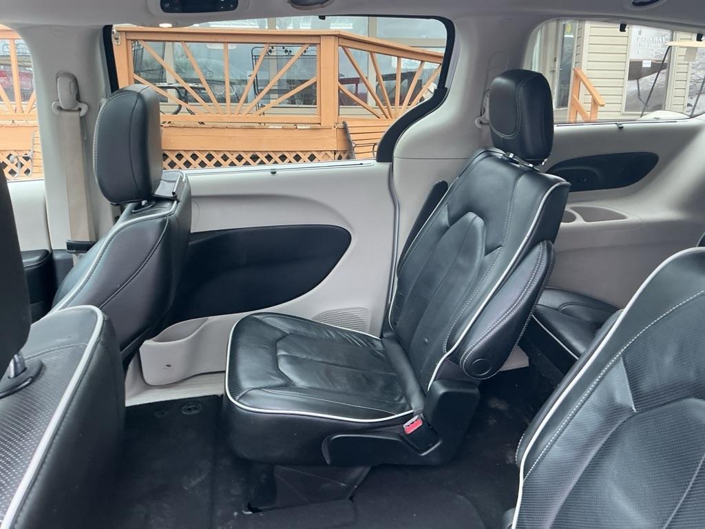 Chrysler Pacifica Limited FWD 2022