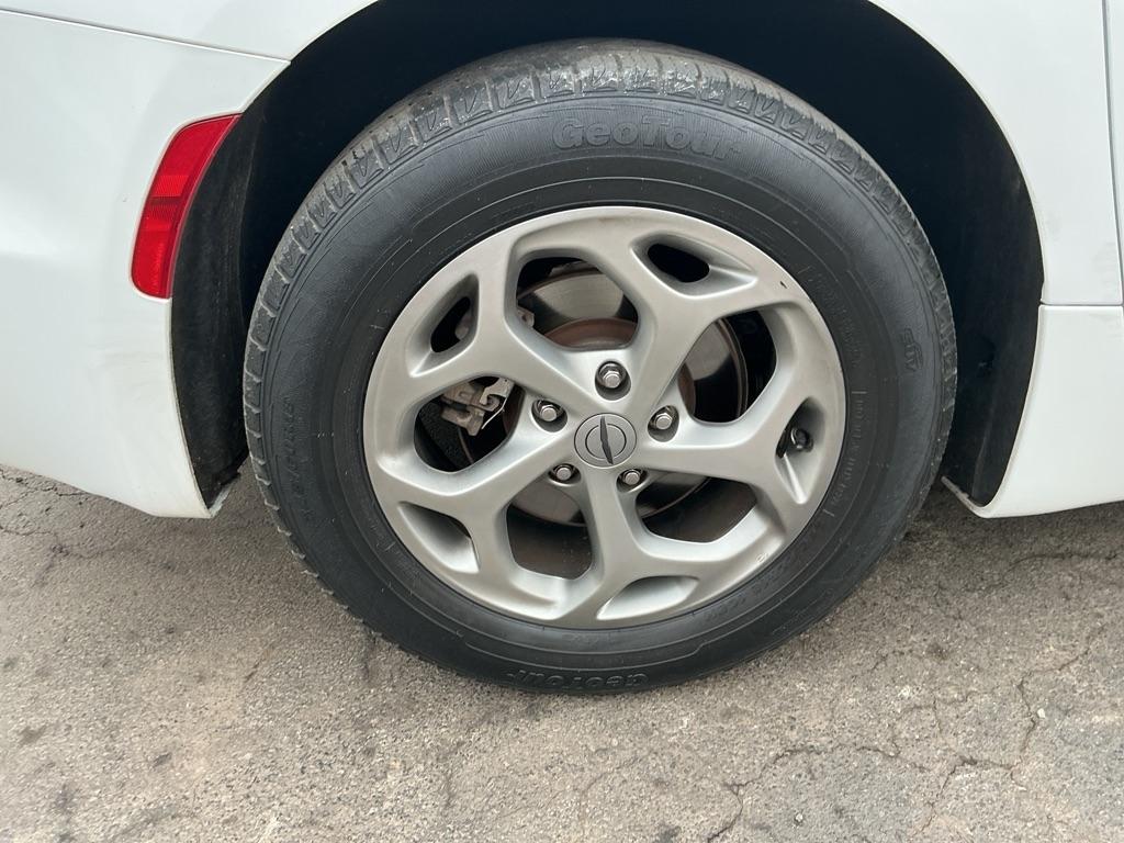 Chrysler Pacifica Limited FWD 2022