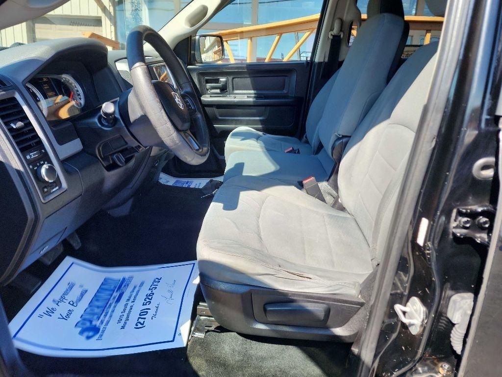 RAM 1500 4WD Crew Cab 140.5" Tradesman 2014