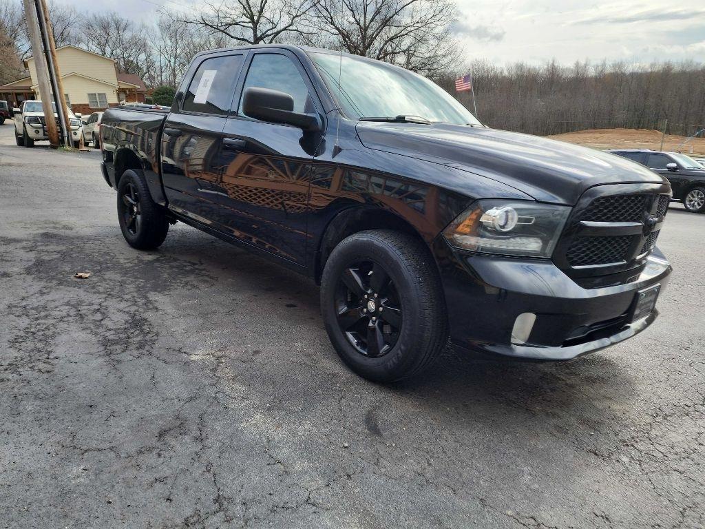 RAM 1500 4WD Crew Cab 140.5" Express 2014