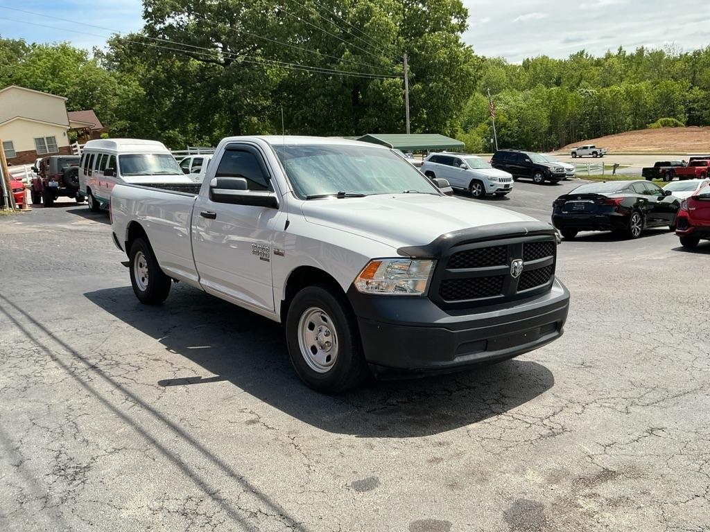 RAM 1500 Classic Tradesman 4x2 Reg Cab 8' Box 2019