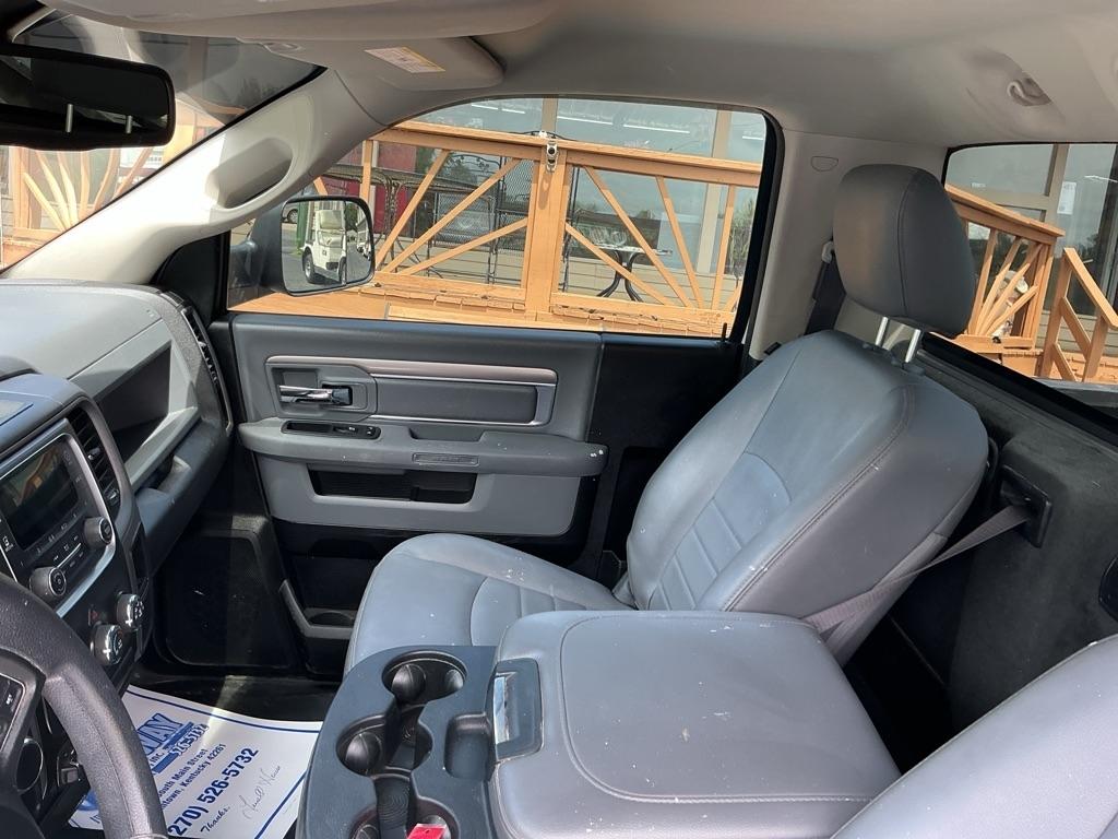 RAM 1500 Classic Tradesman 4x2 Reg Cab 8' Box 2019