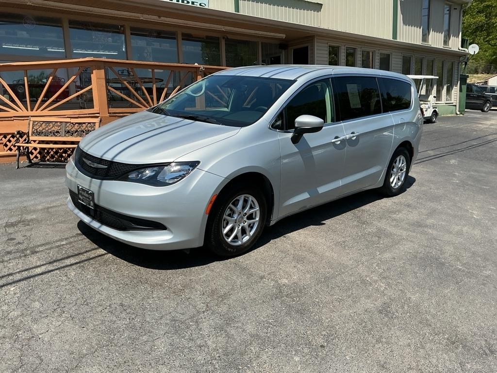 Chrysler Voyager LX FWD 2023