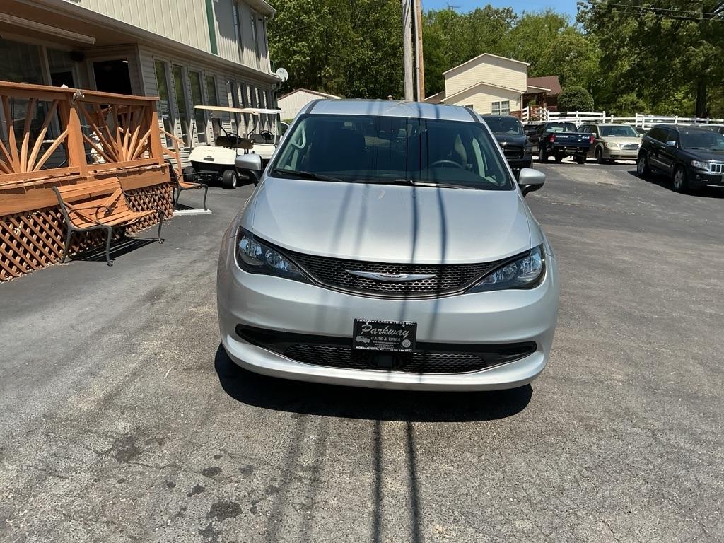 Chrysler Voyager LX FWD 2023