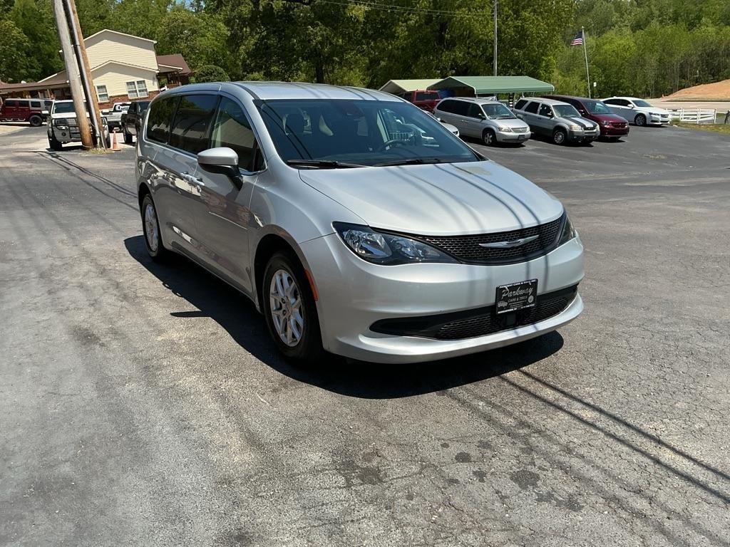 Chrysler Voyager LX FWD 2023