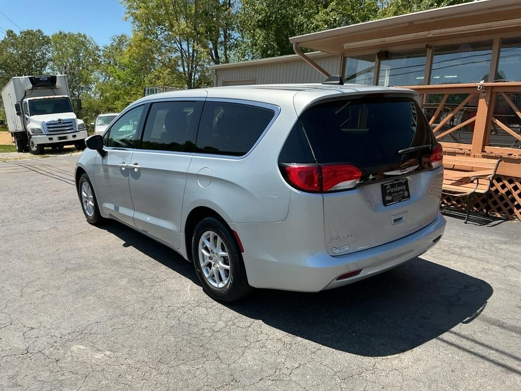 Chrysler Voyager LX FWD 2023
