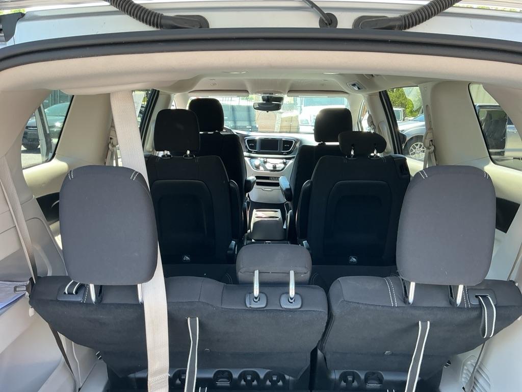 Chrysler Voyager LX FWD 2023