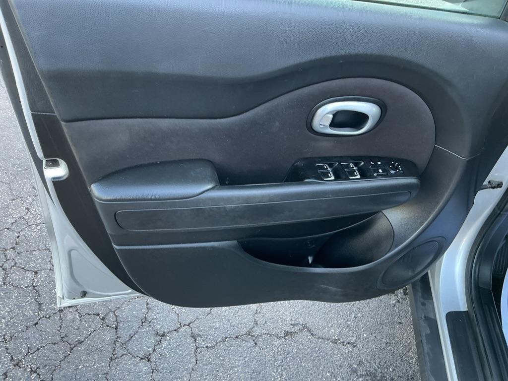 Kia Soul Base Manual 2019