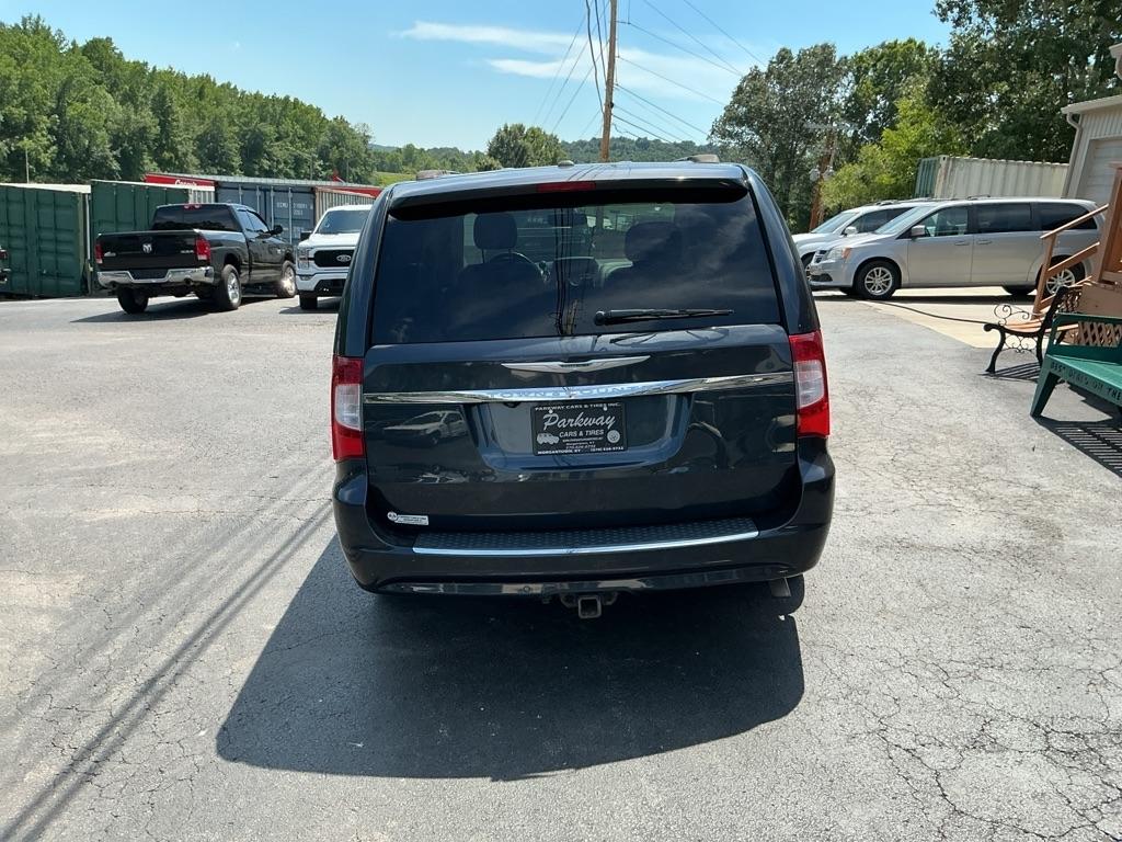 Chrysler Town & Country 4dr Wgn Touring-L 2013