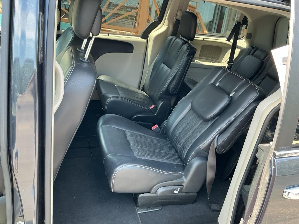 Chrysler Town & Country 4dr Wgn Touring-L 2013