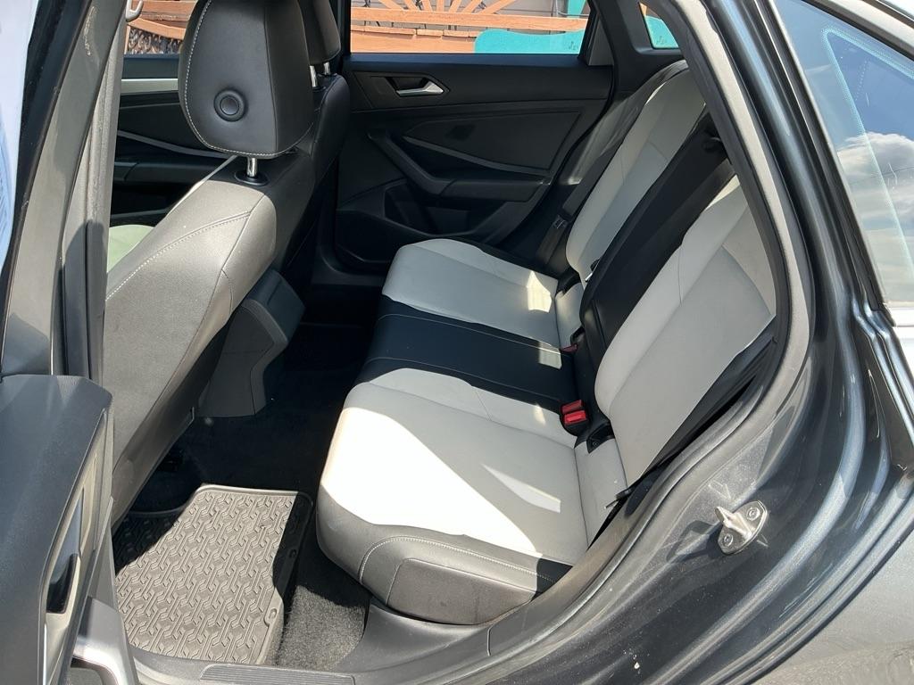 Volkswagen Jetta R-Line Auto w/SULEV 2019