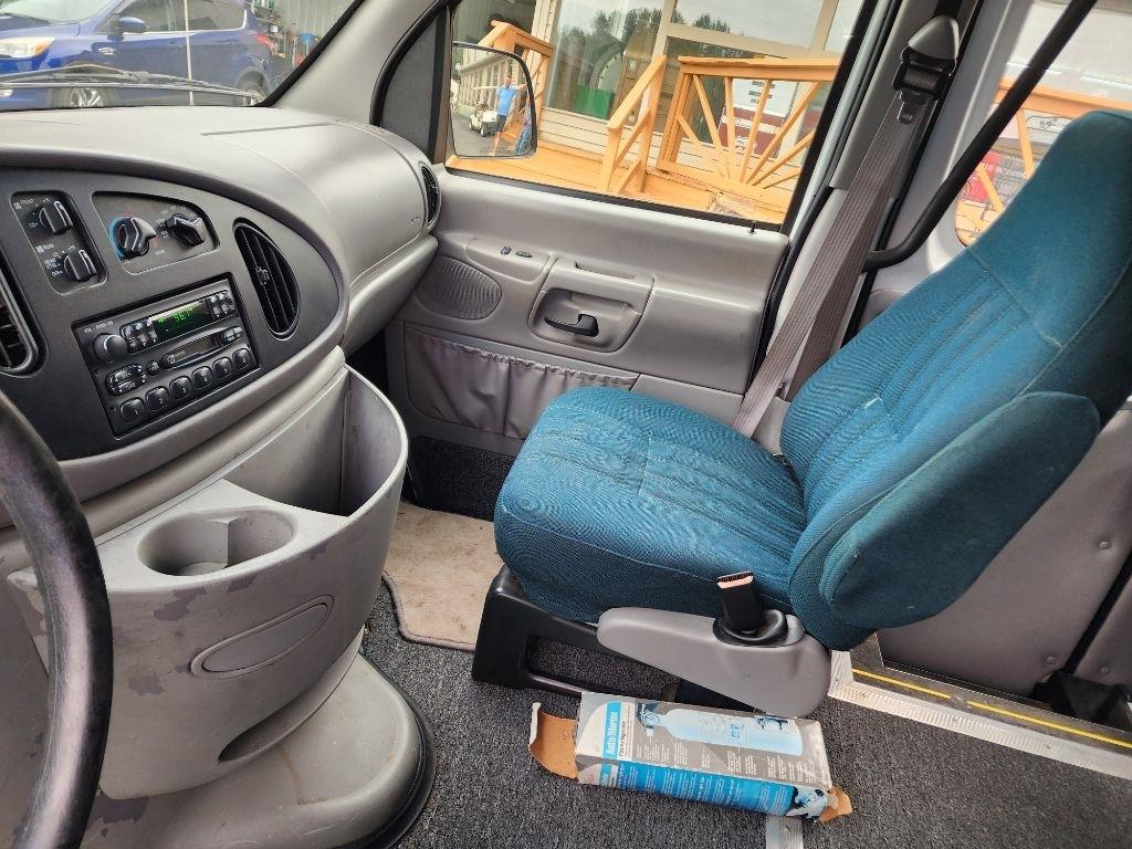 Ford Econoline Cargo Van E-250 Super Recreational 1998