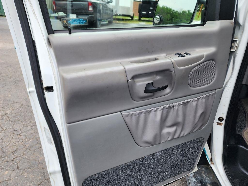 Ford Econoline Cargo Van E-250 Super Recreational 1998