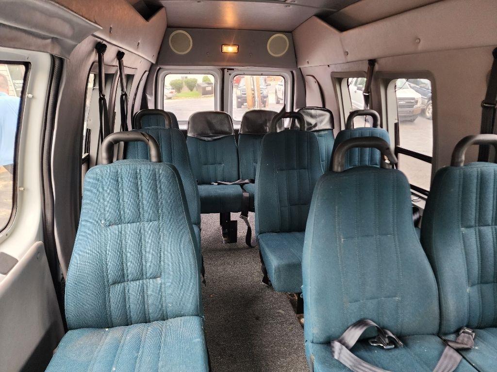 Ford Econoline Cargo Van E-250 Super Recreational 1998