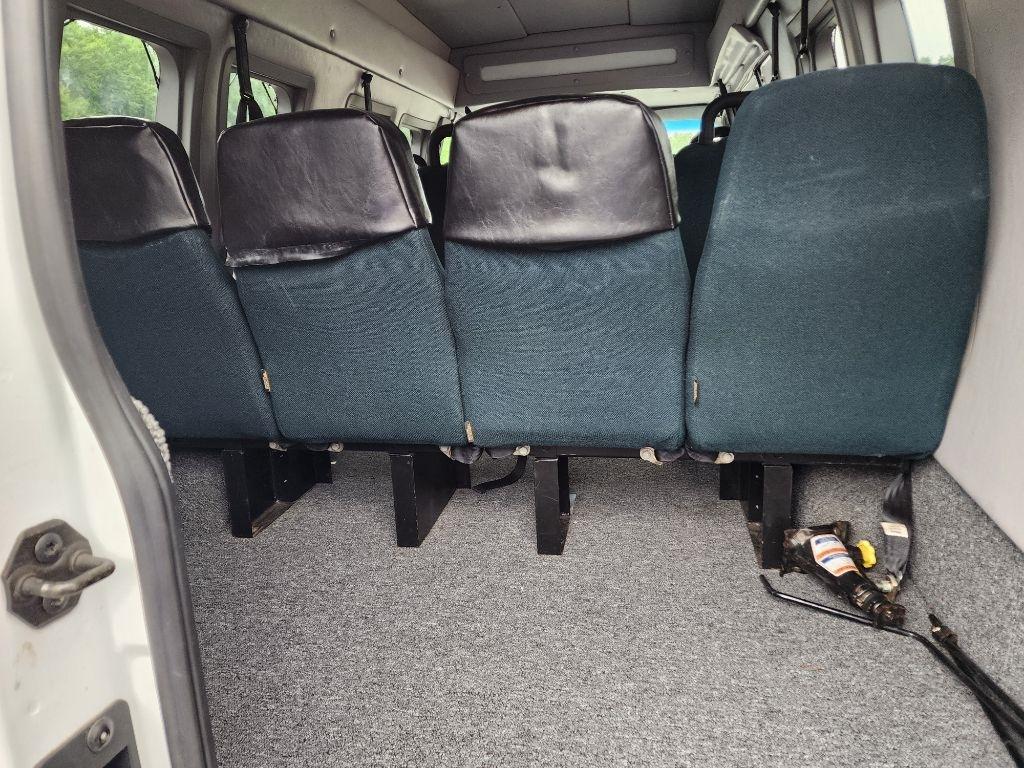 Ford Econoline Cargo Van E-250 Super Recreational 1998