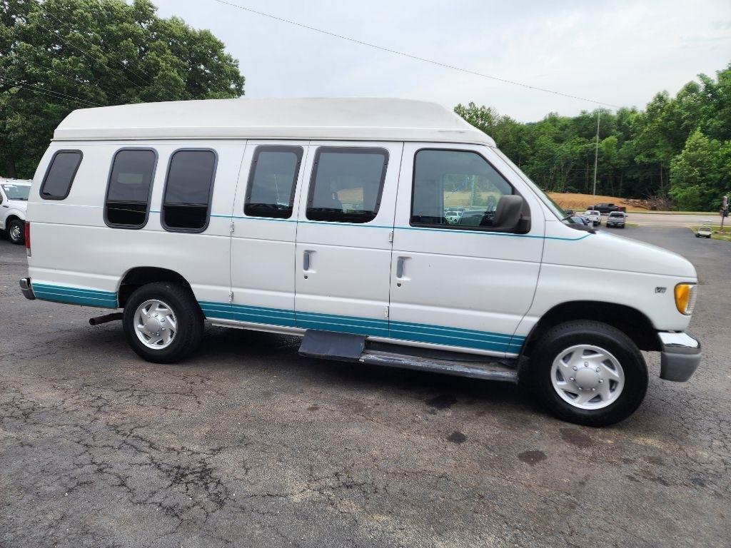 Ford Econoline Cargo Van E-250 Super Recreational 1998