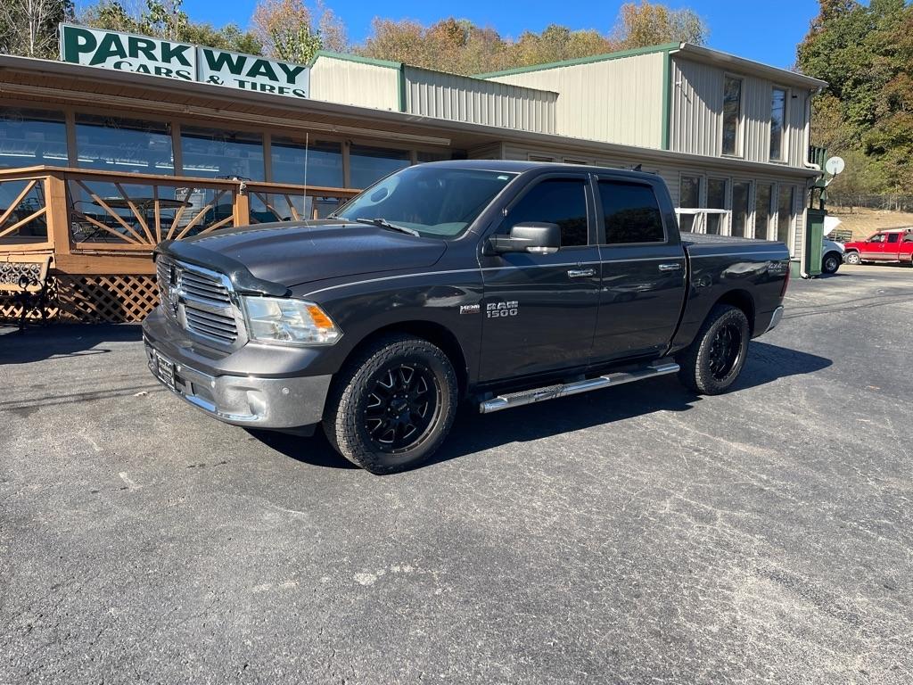 RAM 1500 4WD Crew Cab 140.5" Big Horn 2014