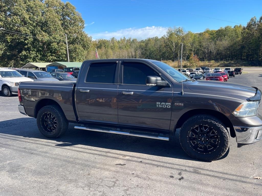 RAM 1500 4WD Crew Cab 140.5" Big Horn 2014