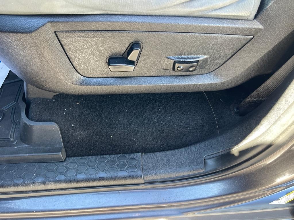 RAM 1500 4WD Crew Cab 140.5" Big Horn 2014