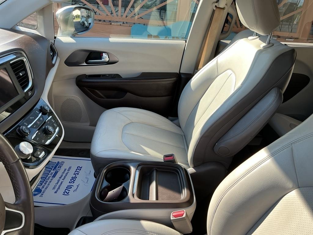 Chrysler Pacifica Touring L FWD 2018