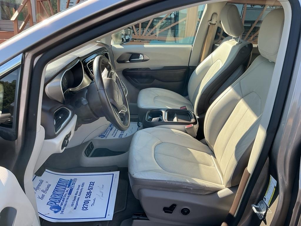 Chrysler Pacifica Touring L FWD 2018