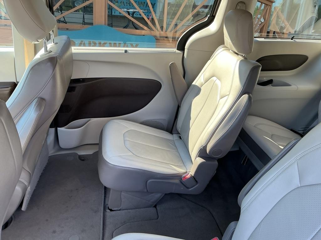 Chrysler Pacifica Touring L FWD 2018