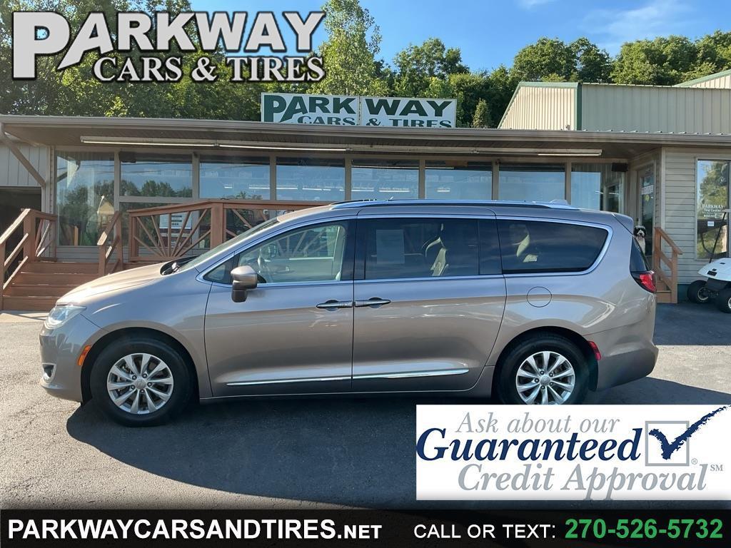 2018 Chrysler Pacifica Touring L FWD