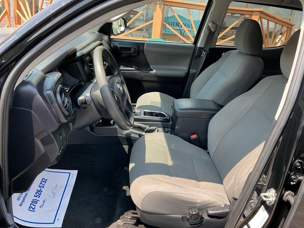 Toyota Tacoma 2WD SR5 Double Cab 5' Bed I4 AT (Natl) 2020