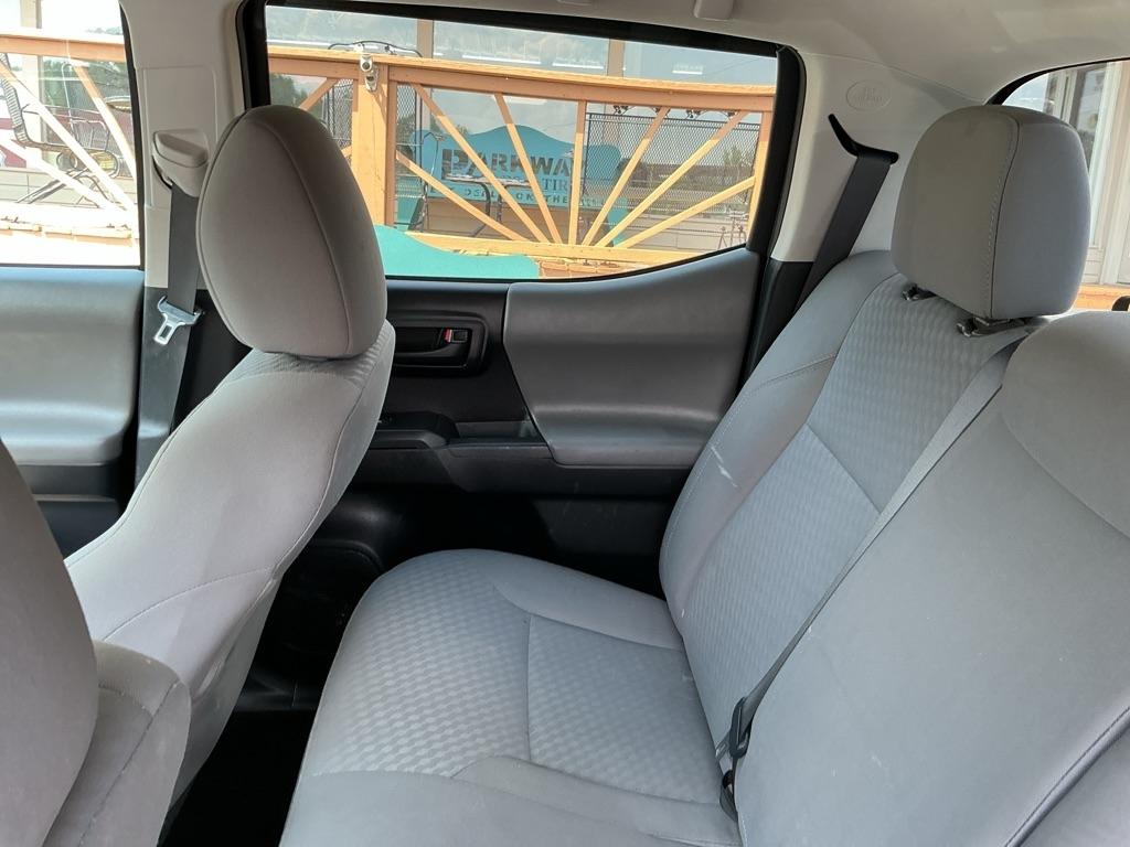Toyota Tacoma 2WD SR5 Double Cab 5' Bed I4 AT (Natl) 2020