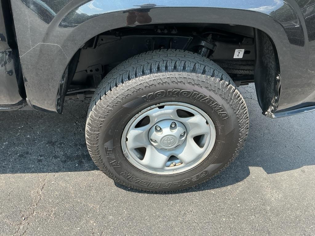 Toyota Tacoma 2WD SR5 Double Cab 5' Bed I4 AT (Natl) 2020