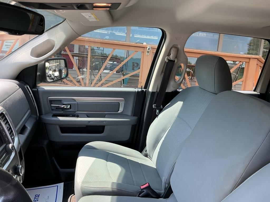 RAM 2500 SLT 4x2 Crew Cab 6'4" Box 2017