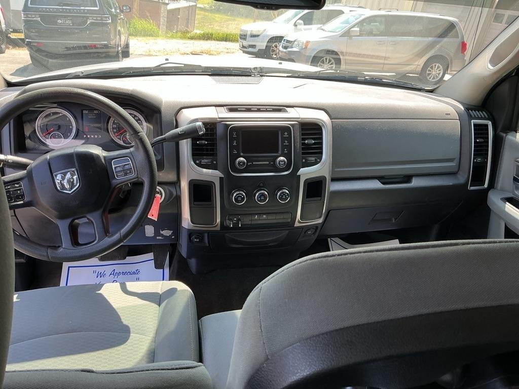 RAM 2500 SLT 4x2 Crew Cab 6'4" Box 2017