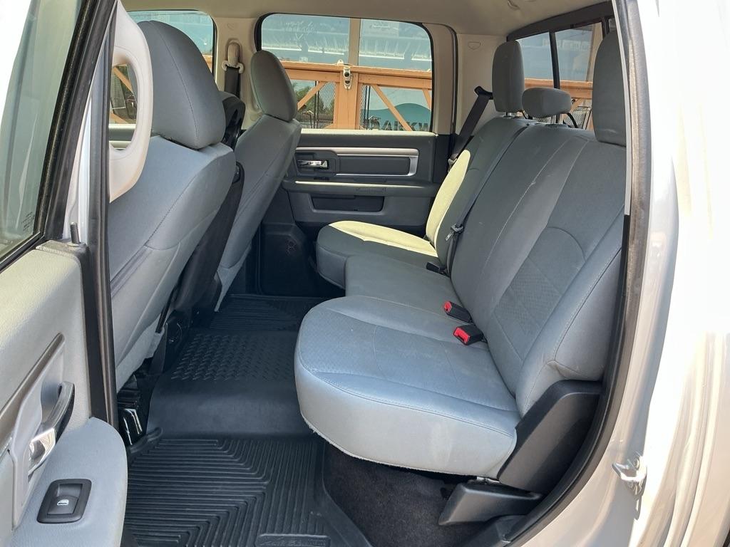 RAM 2500 SLT 4x2 Crew Cab 6'4" Box 2017