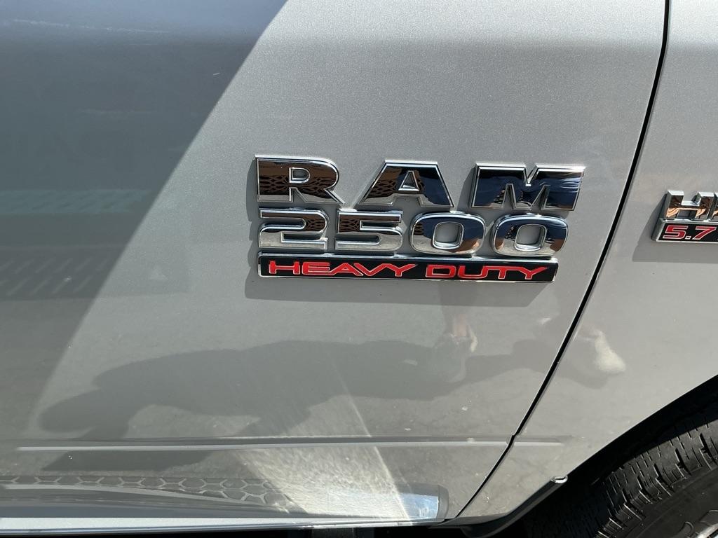 RAM 2500 SLT 4x2 Crew Cab 6'4" Box 2017