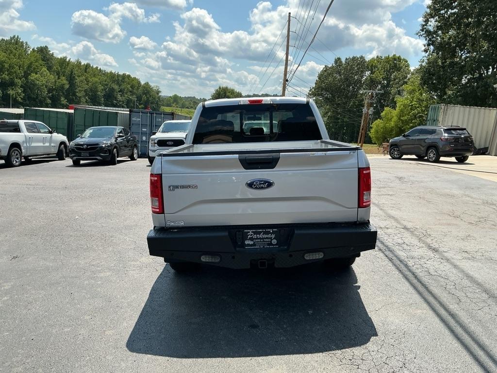 Ford F-150 4WD SuperCrew 145" Lariat 2016