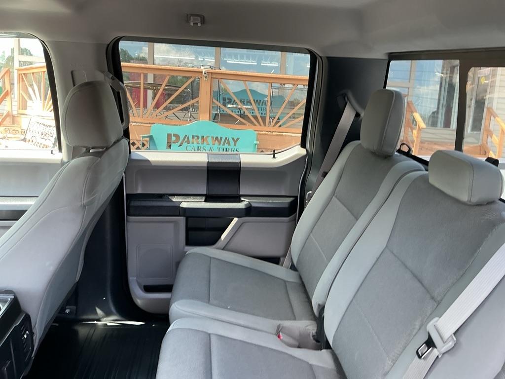 Ford F-150 4WD SuperCrew 145" Lariat 2016