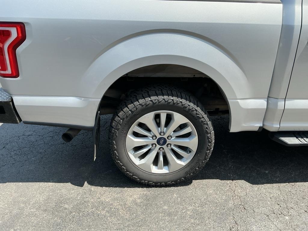 Ford F-150 4WD SuperCrew 145" Lariat 2016