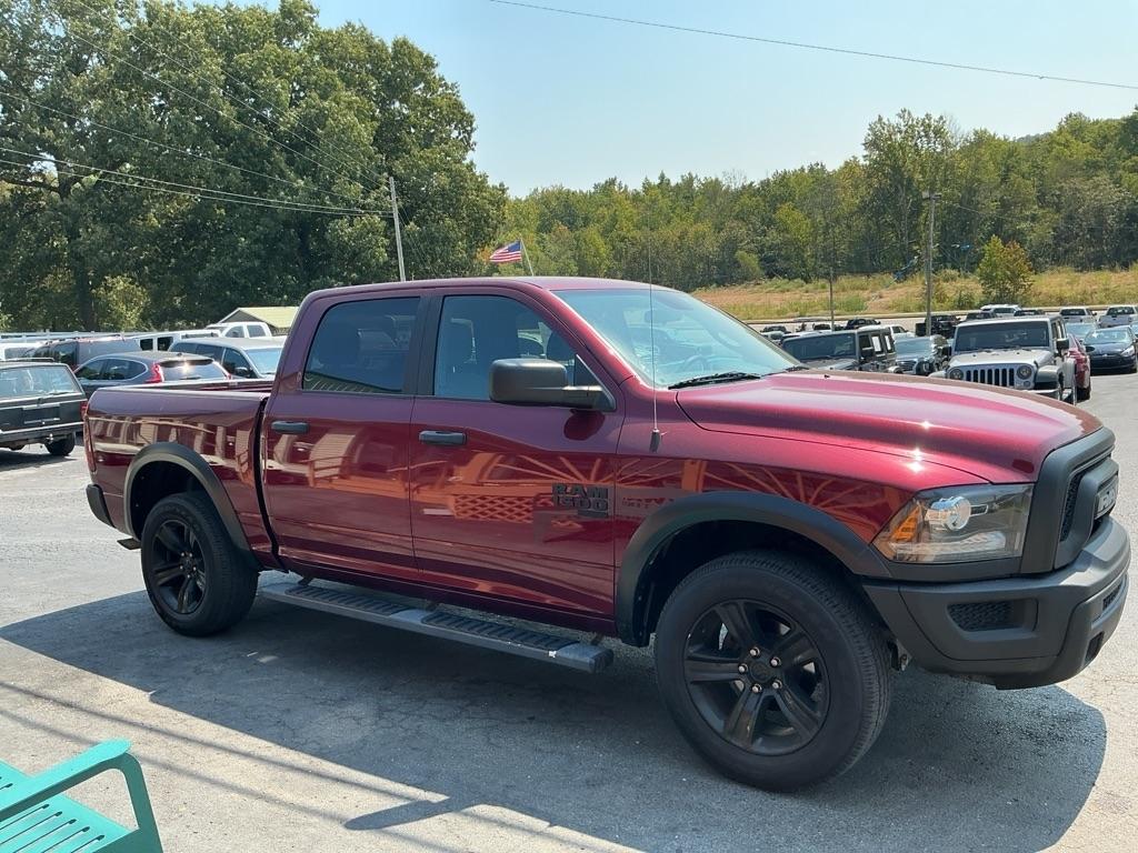 RAM 1500 Classic Warlock 4x4 Crew Cab 5'7" Box 2024