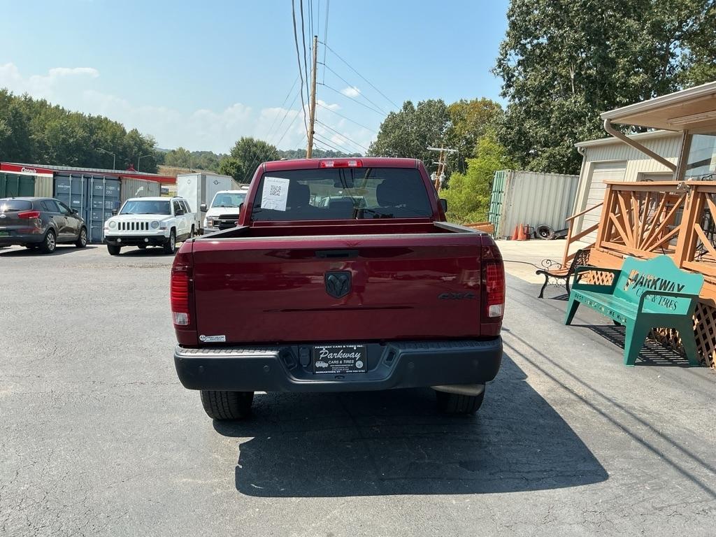 RAM 1500 Classic Warlock 4x4 Crew Cab 5'7" Box 2024
