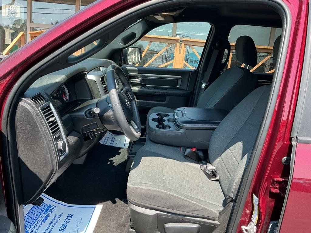 RAM 1500 Classic Warlock 4x4 Crew Cab 5'7" Box 2024