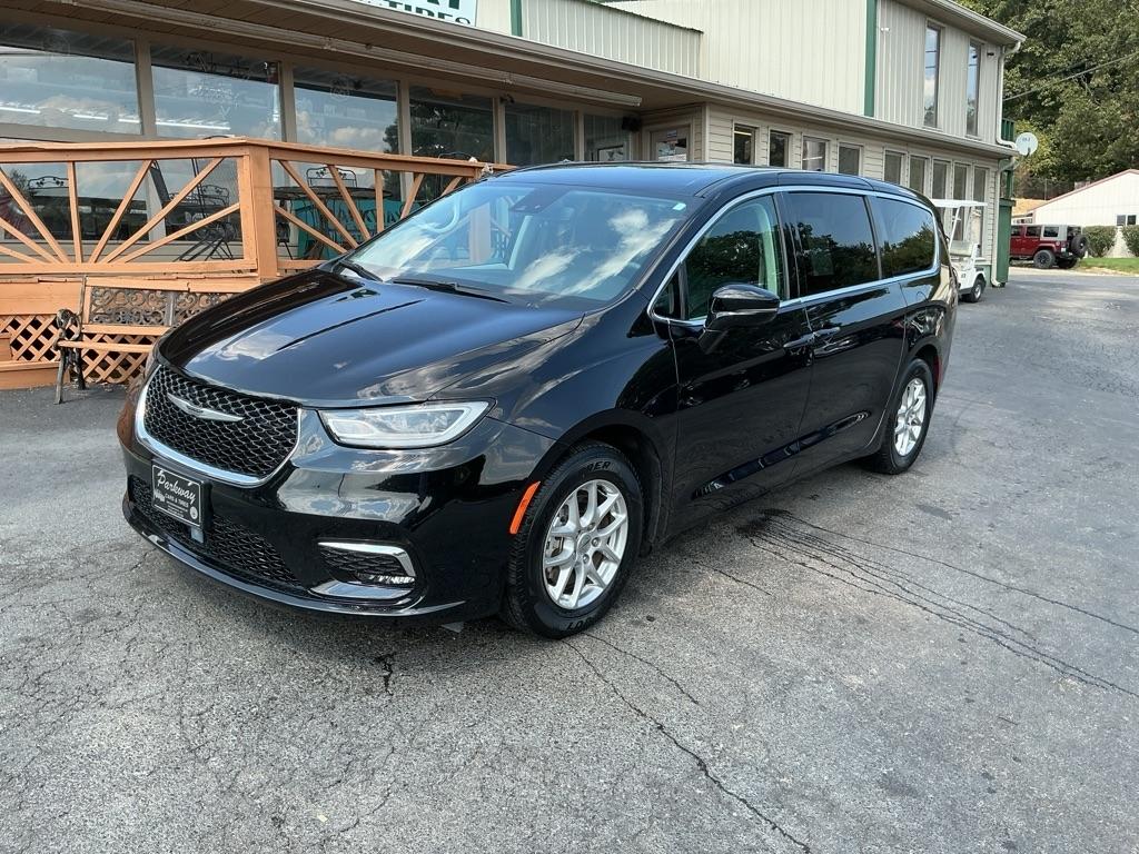 Chrysler Pacifica Touring L FWD 2024