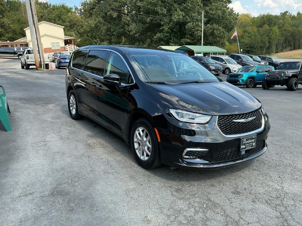 Chrysler Pacifica Touring L FWD 2024