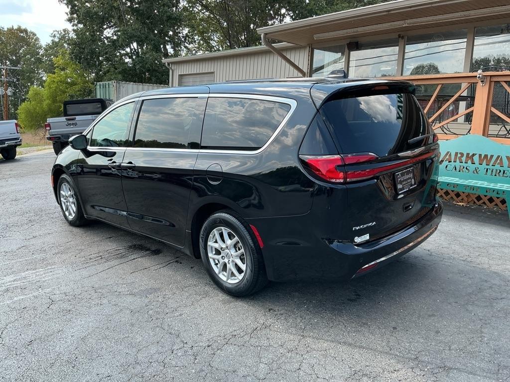 Chrysler Pacifica Touring L FWD 2024