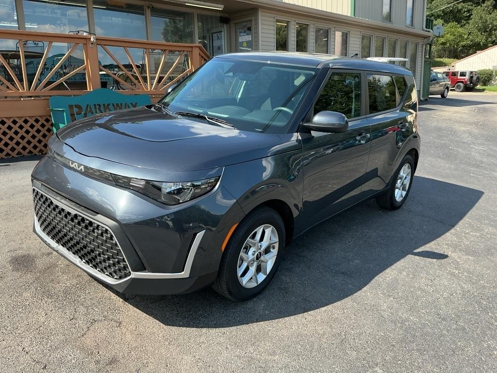 Kia Soul LX FWD 2025