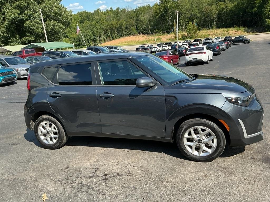Kia Soul LX FWD 2025